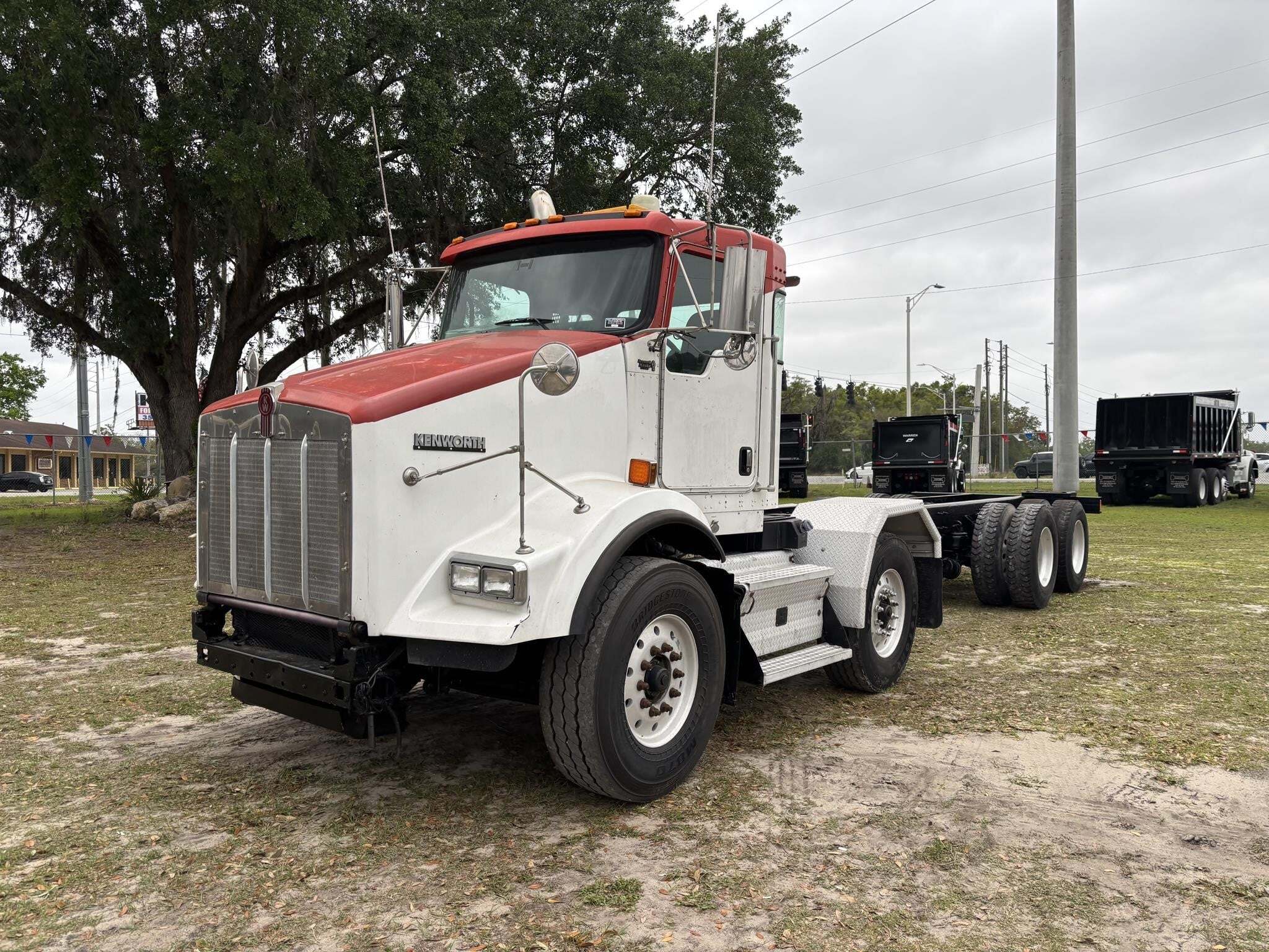 2011 KENWORTH T800 in Ocala, FL