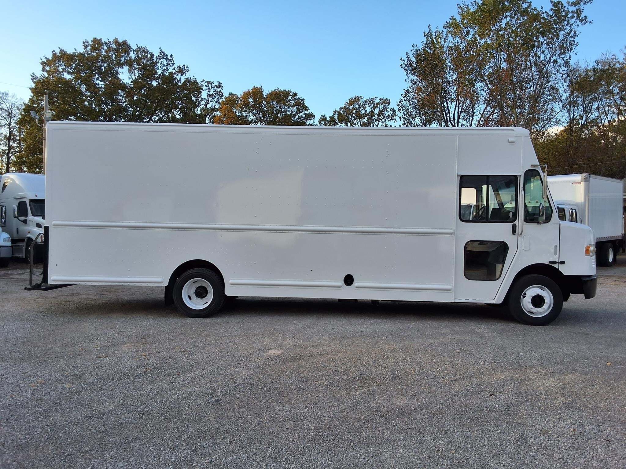 2016 FREIGHTLINER MT55 in Fort Wayne, IN