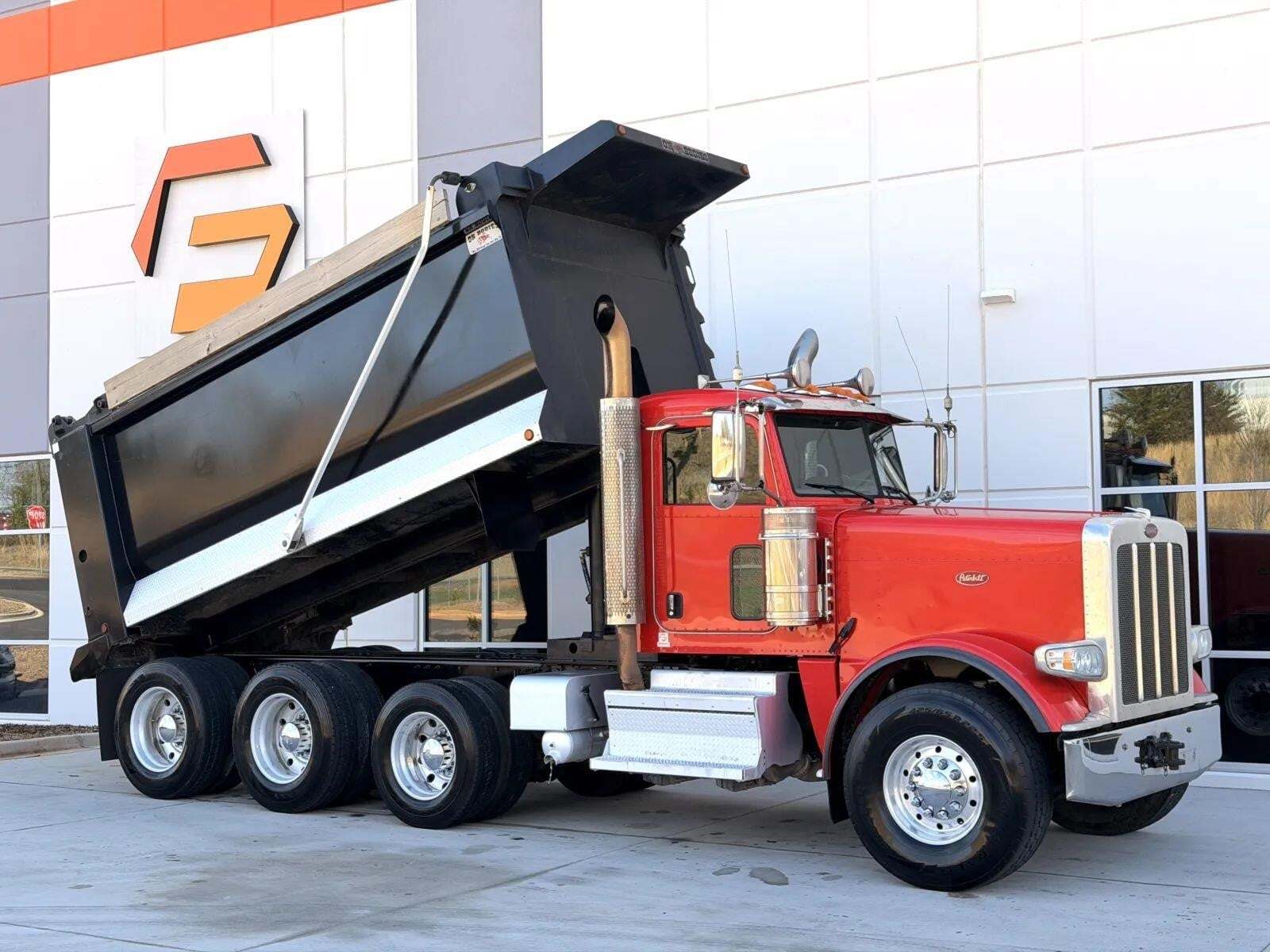 2021 PETERBILT 389 in Greer, SC