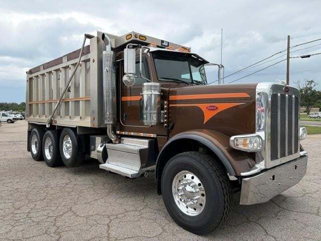 2019 PETERBILT 389 in Chatham, VA