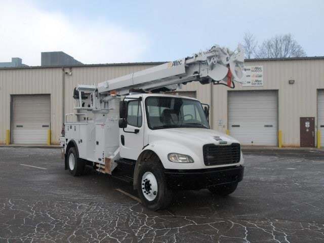 2020 FREIGHTLINER BUSINESS CLASS M2 106 in Fort Wayne, IN