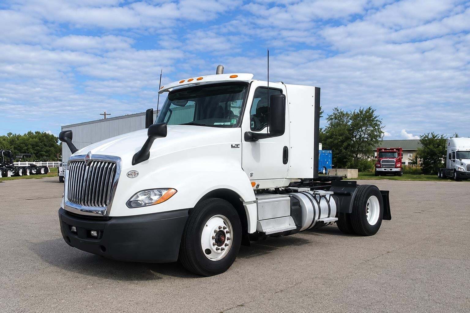 2020 INTERNATIONAL LT in Saint Cloud, MN