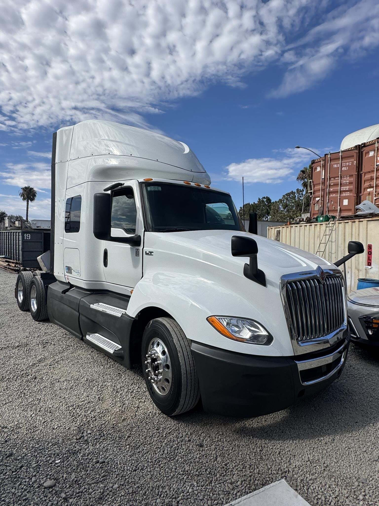 2018 INTERNATIONAL LT in San Diego, CA