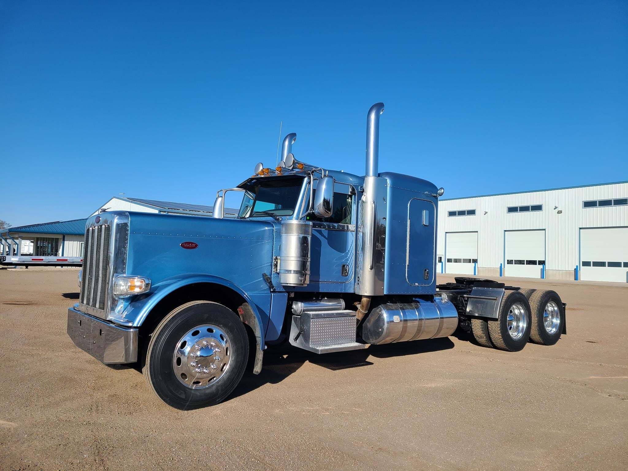 2014 PETERBILT 389 in Sawyer, KS