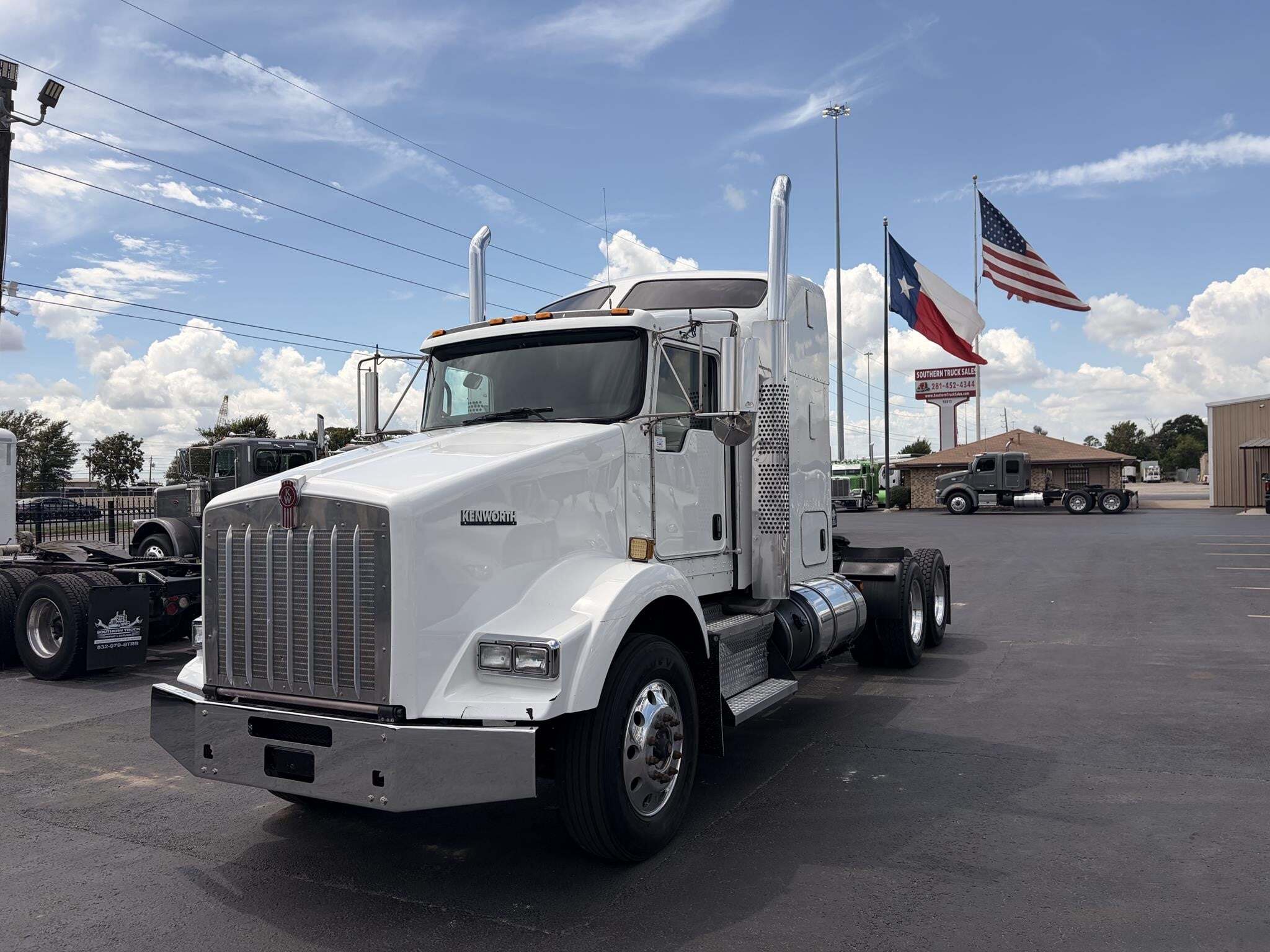 2019 KENWORTH T800 in Channelview, TX