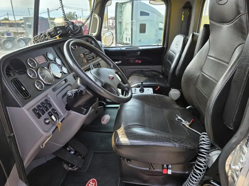 2021 PETERBILT 367