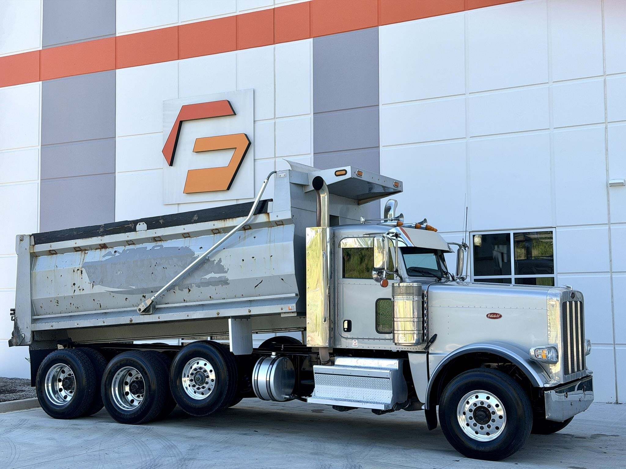2021 PETERBILT 389 in Greer, SC
