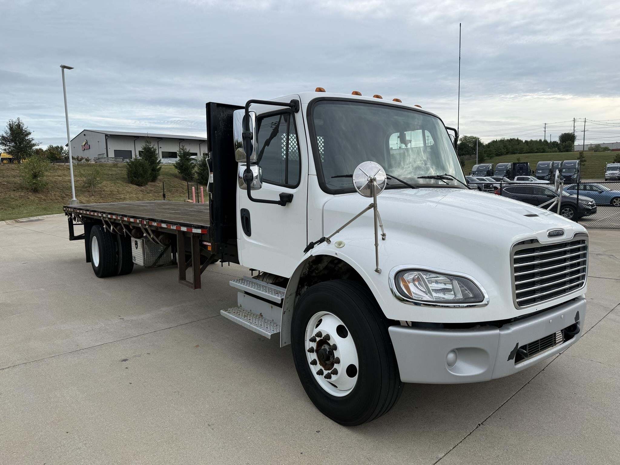 2019 FREIGHTLINER BUSINESS CLASS M2 106 in Cincinnati, OH