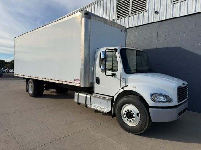 2018 FREIGHTLINER BUSINESS CLASS M2 106 in Canton, OH