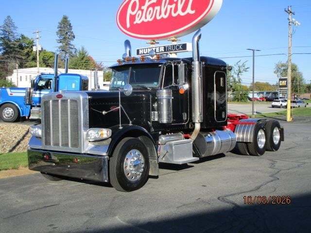 2022 PETERBILT 389 in Butler, PA