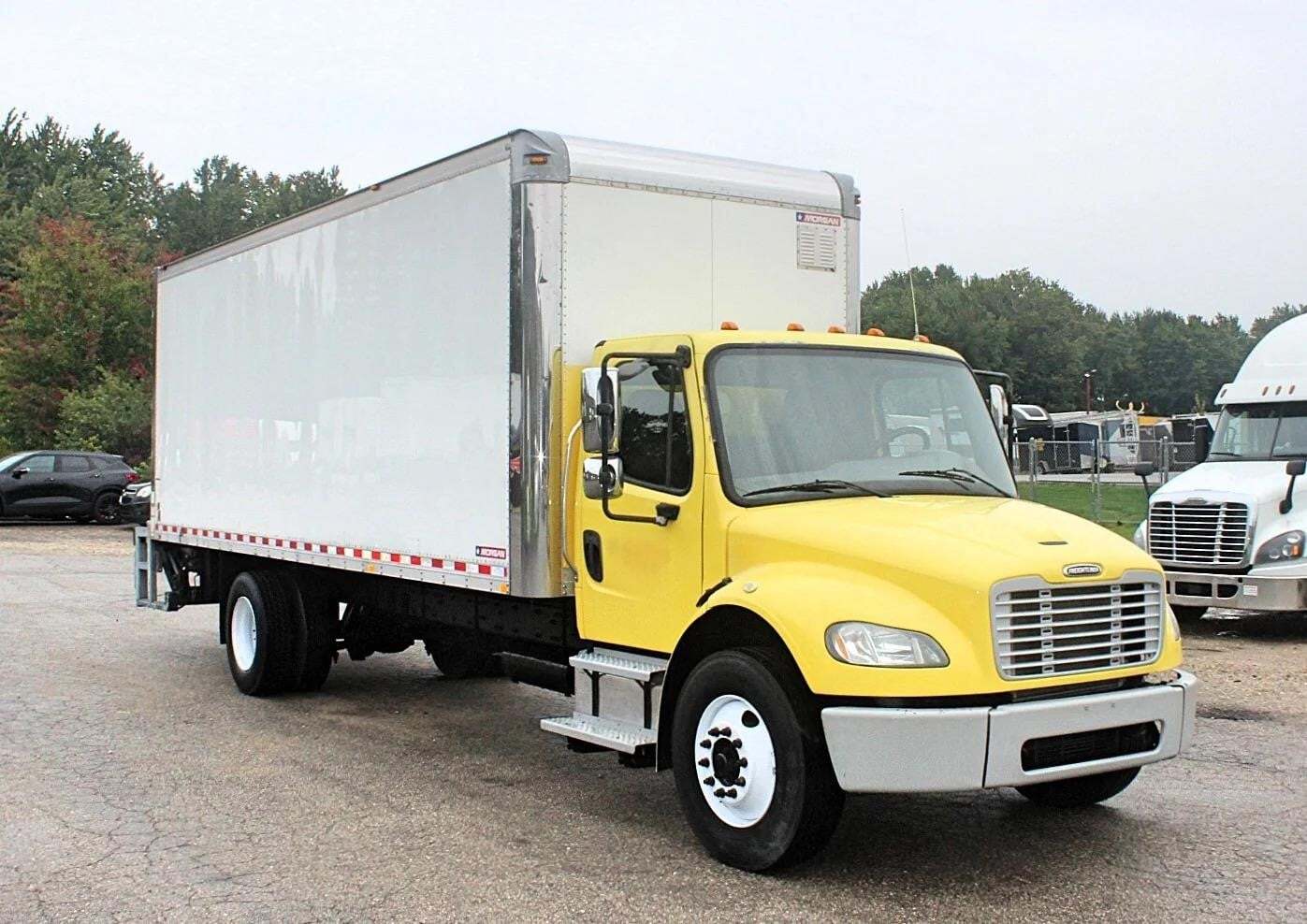2016 FREIGHTLINER BUSINESS CLASS M2 106 in Byron Center, MI
