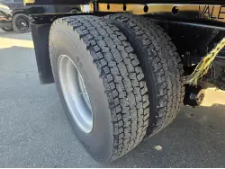2012 FORD F750 XL SD