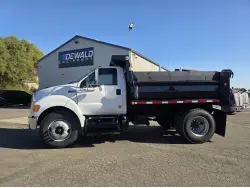 2012 FORD F750 XL SD
