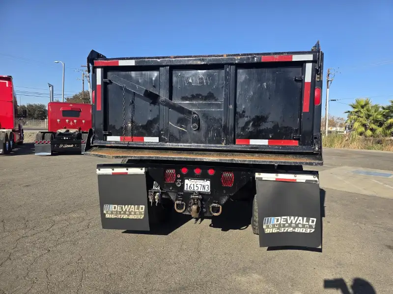 2012 FORD F750 XL SD