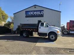 2012 FORD F750 XL SD