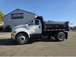 2012 FORD F750 XL SD