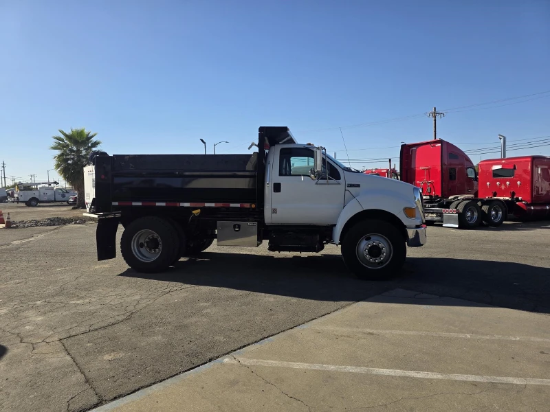 2012 FORD F750 XL SD