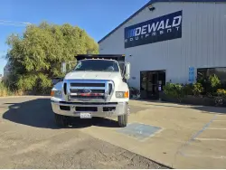 2012 FORD F750 XL SD