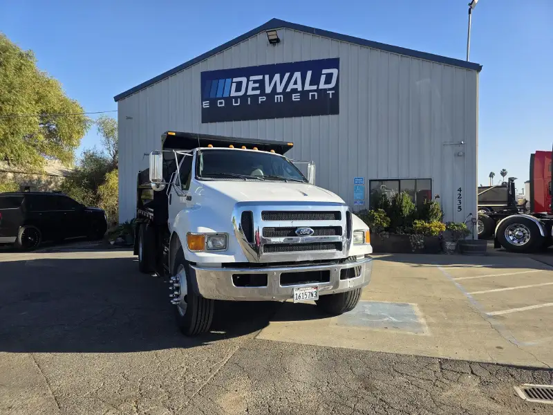 2012 FORD F750 XL SD