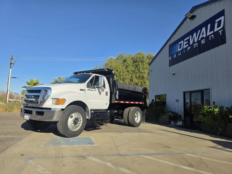 2012 FORD F750 XL SD