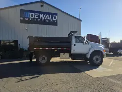 2012 FORD F750 XL SD