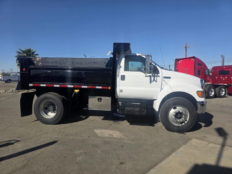 2012 FORD F750 XL SD