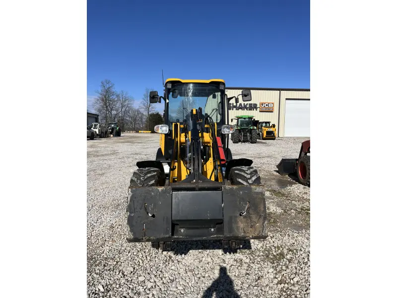 2024 JCB 407 Agri