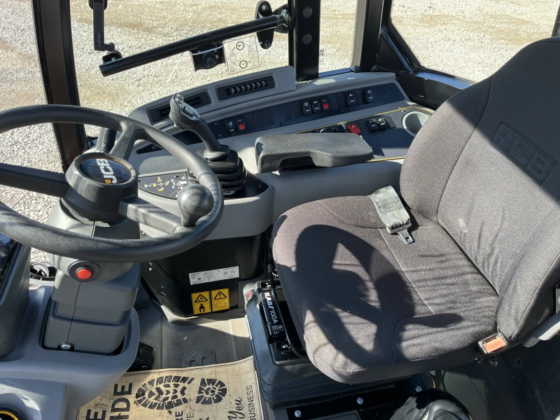 2024 JCB 407 Agri