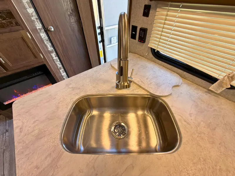 2018 Forest River Cherokee 274DBH