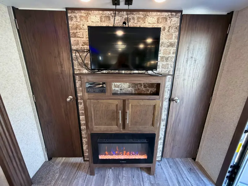 2018 Forest River Cherokee 274DBH