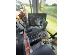 2025 JCB FASTRAC 4220