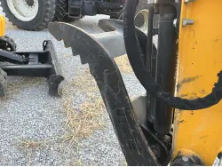 2022 JCB 35Z-1