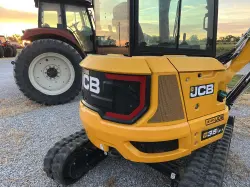 2022 JCB 35Z-1