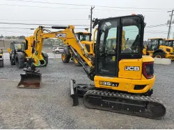 2023 JCB 35Z-1