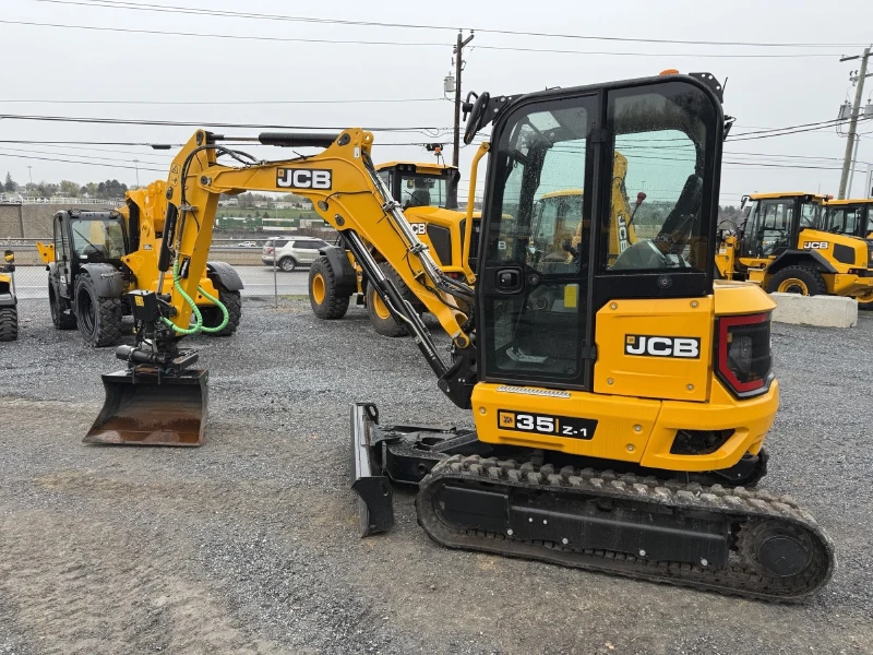 2023 JCB 35Z-1