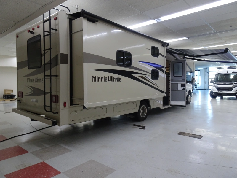 2025 WINNEBAGO MINNIE WINNIE 31H