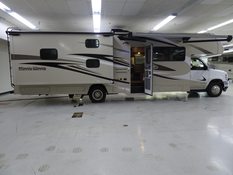 2025 WINNEBAGO MINNIE WINNIE 31H