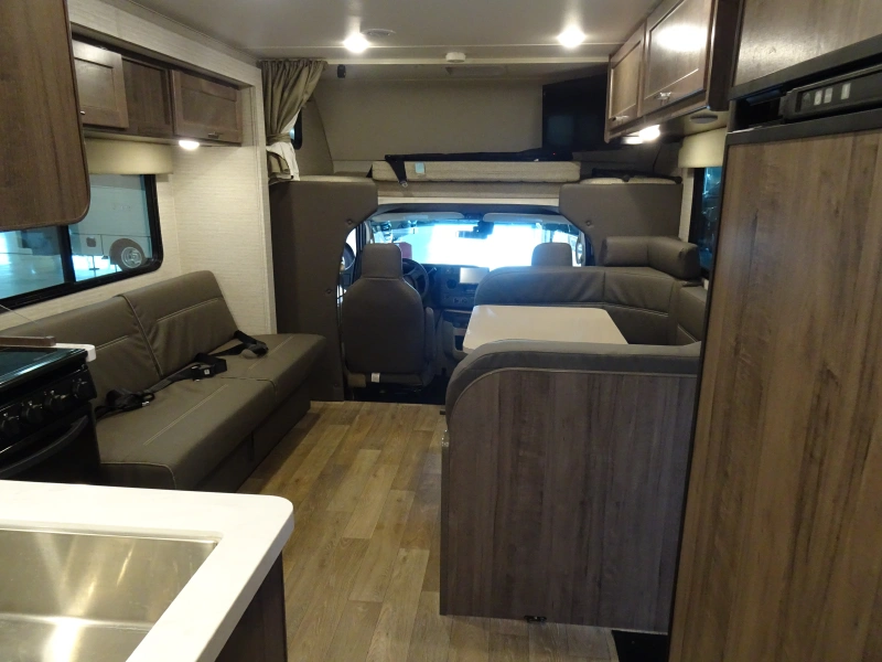 2025 WINNEBAGO MINNIE WINNIE 31H