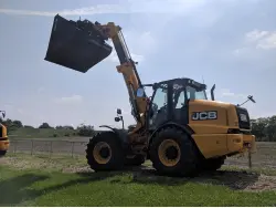2025 JCB TM420 AGRI