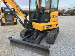 2022 JCB 35Z-1