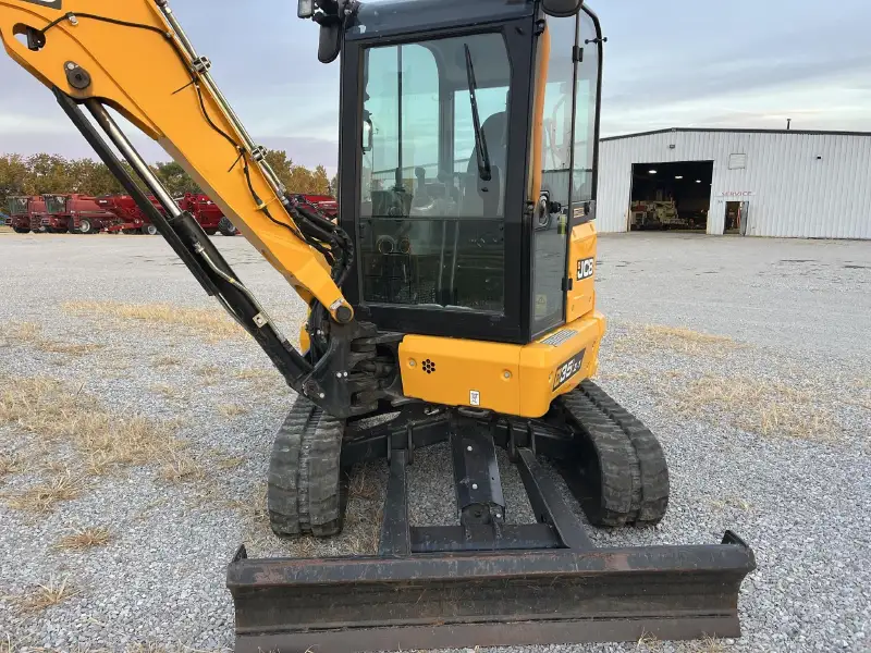 2022 JCB 35Z-1