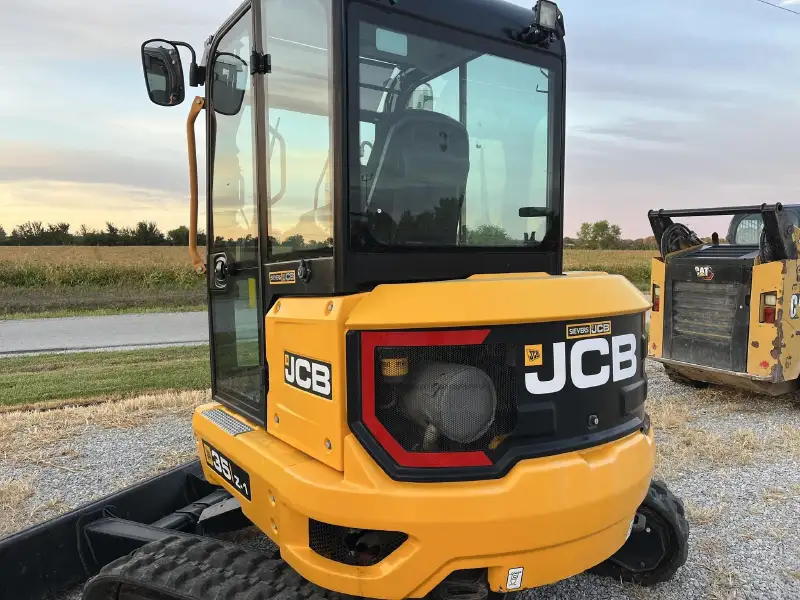 2022 JCB 35Z-1
