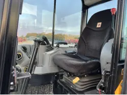 2022 JCB 35Z-1