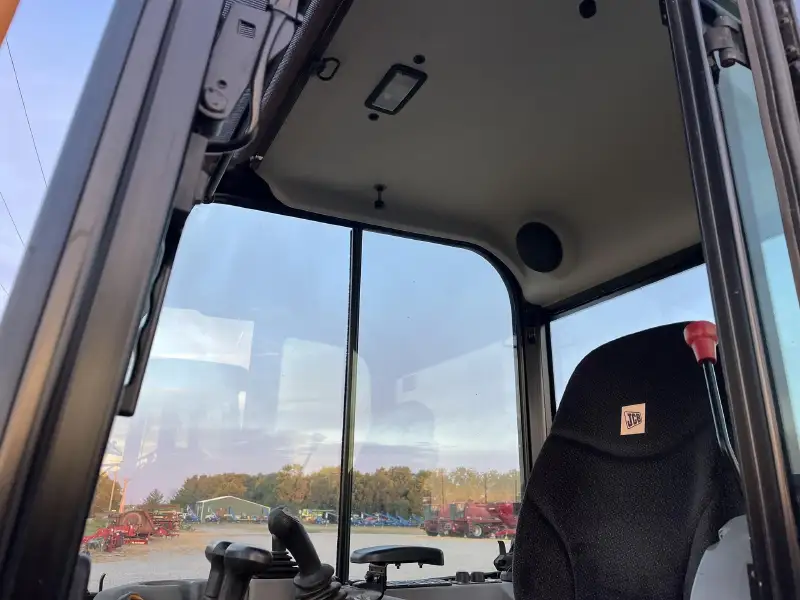 2022 JCB 35Z-1