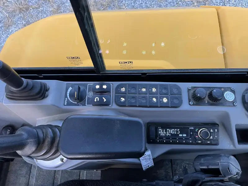 2022 JCB 35Z-1