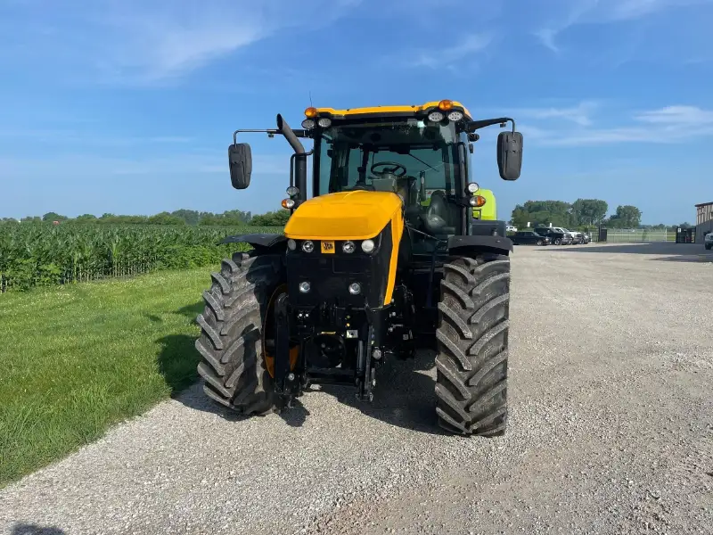 2019 JCB FASTRAC 4220
