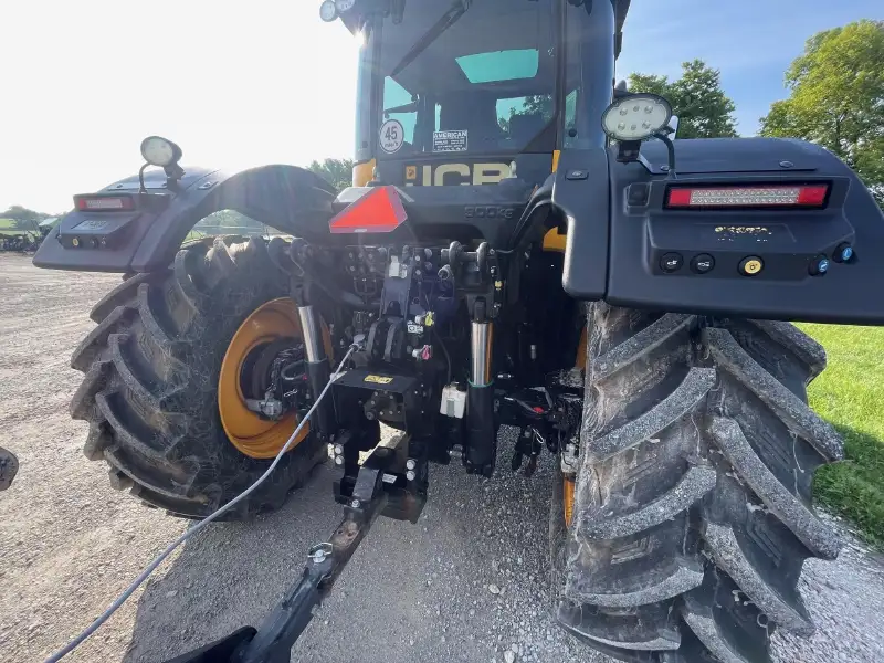 2019 JCB FASTRAC 4220