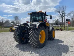 2025 JCB FASTRAC 8330
