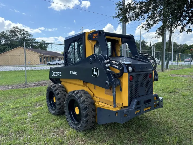 2018 DEERE 324E