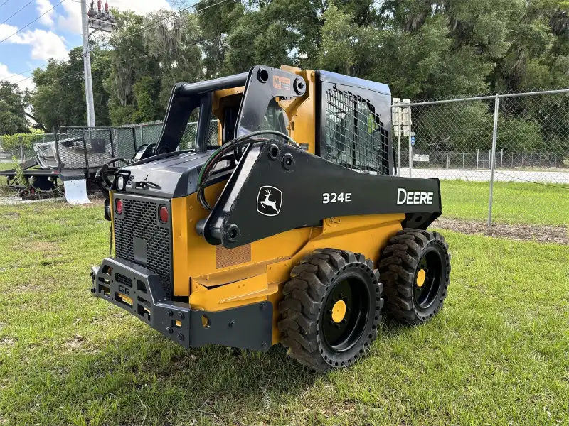 2018 DEERE 324E